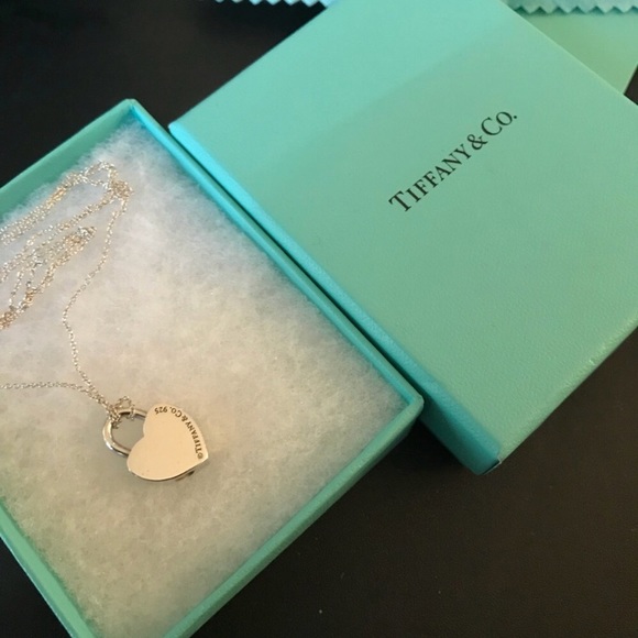 Tiffany lock pendant & long Tiffany chain - Picture 6 of 8